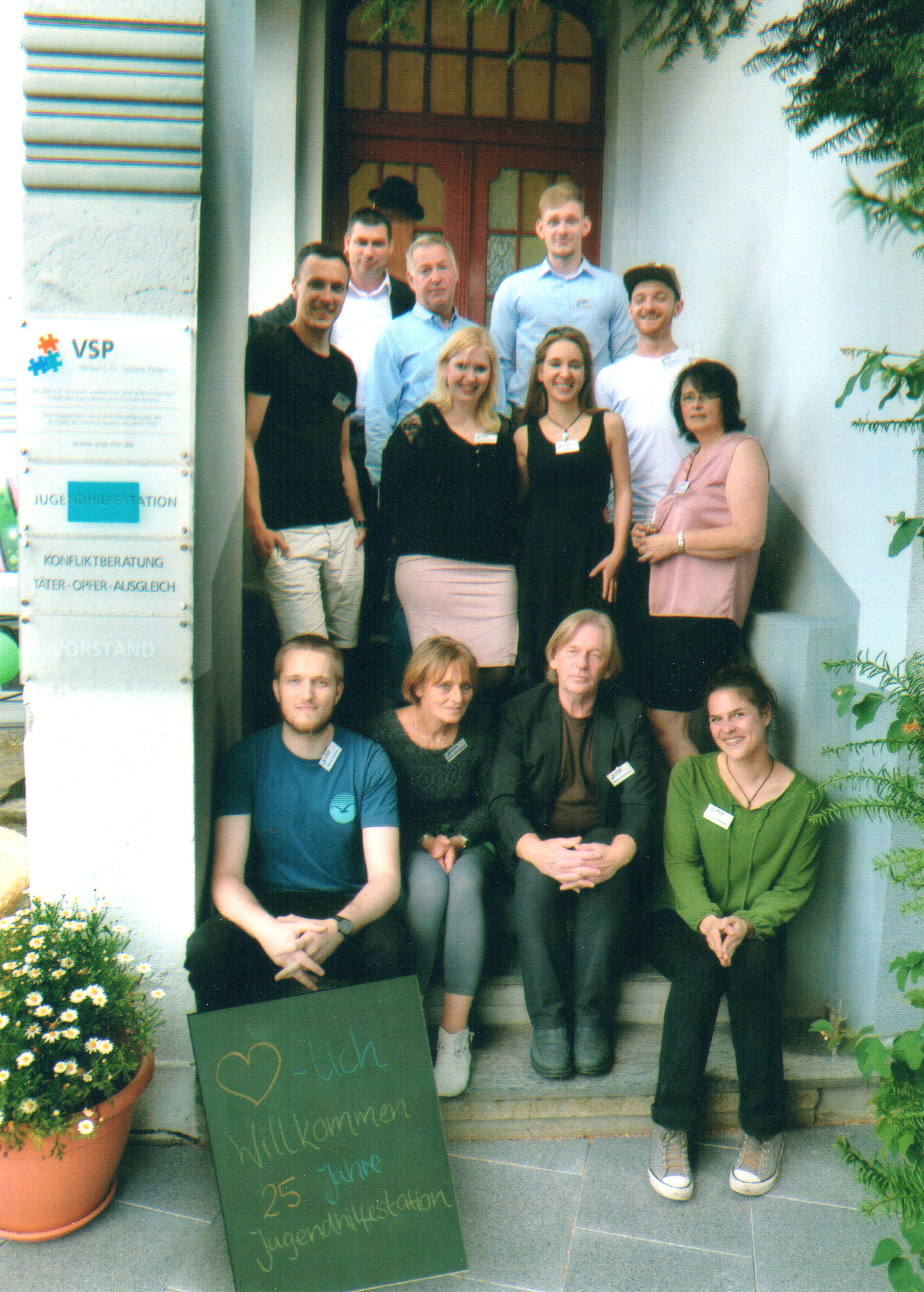 tl_files/images/Schwerin/sn.25jahre.jubilaeum-06.2017.jpg tl_files/images/Schwerin/sn.25jahre.jubilaeum-06.2017.jpg