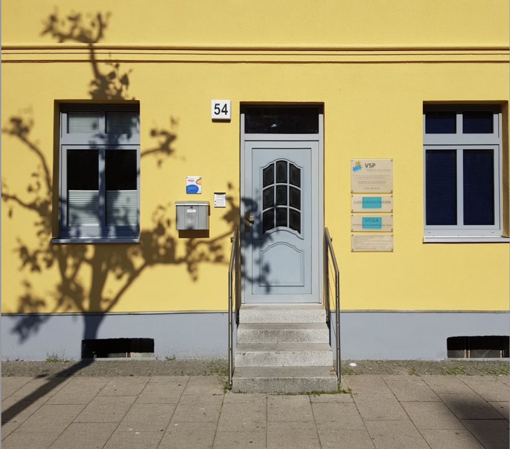 tl_files/images/Stralsund/hst.jhs.eingang-2019 (0).jpg